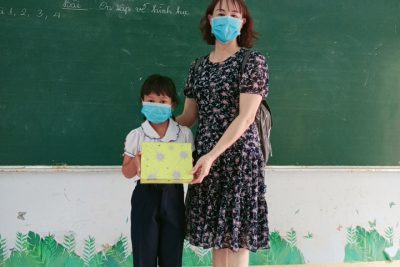 Liên đội trường  Tiểu học Cao Thắng với phong trào Nuôi heo đất – Giúp bạn nghèo đến trường