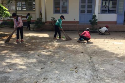 XÂY DỰNG TRƯỜNG EM “XANH – SẠCH – ĐẸP”