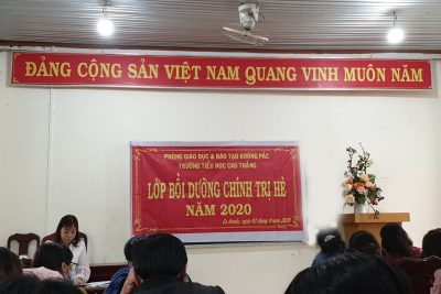 TRƯỜNG TIỂU HỌC CAO THẮNG TỔ CHỨC LỚP BỒI DƯỠNG CHÍNH TRỊ CHO TOÀN THỂ GIÁO VIÊN, NHÂN VIÊN TRONG TOÀN TRƯỜNG